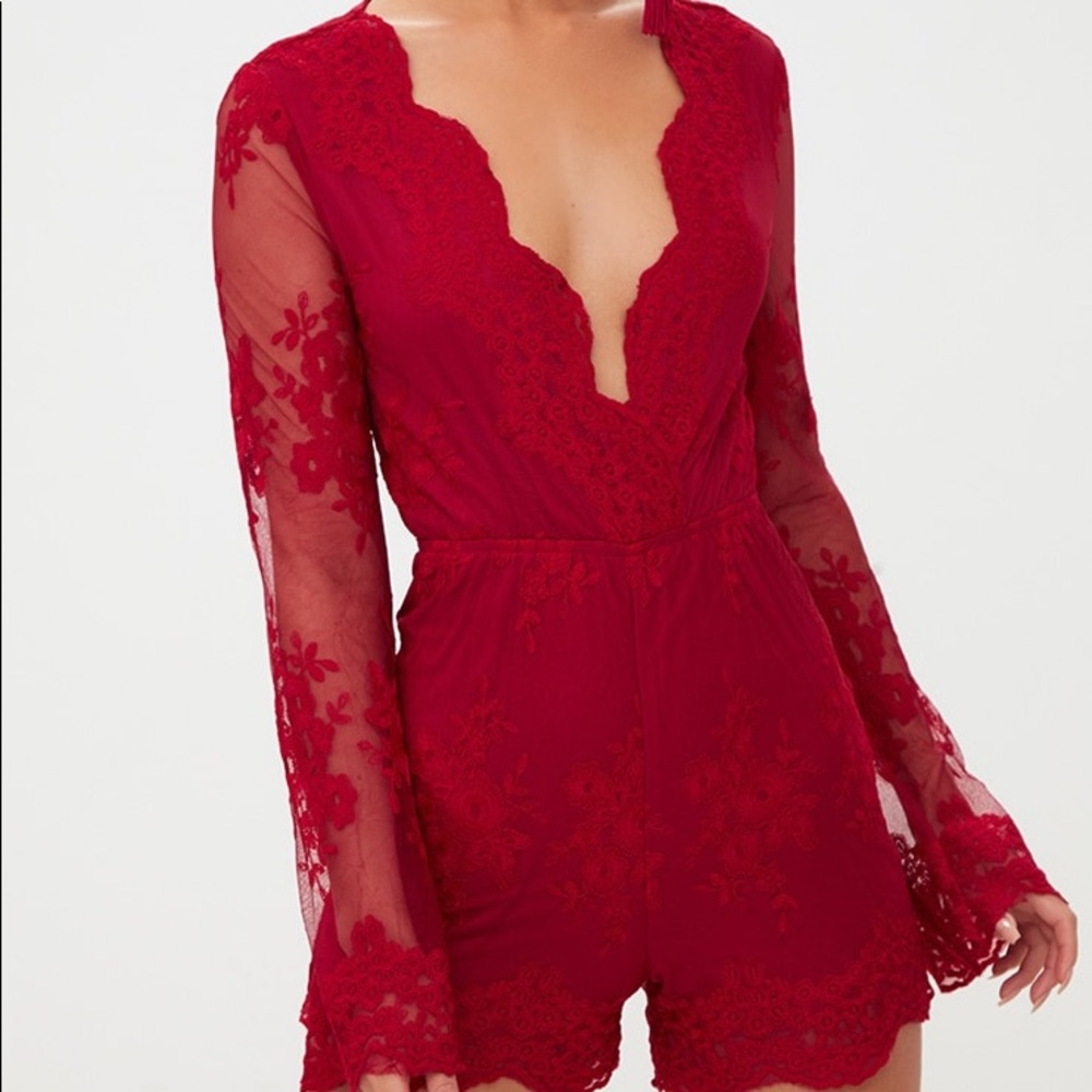 Red lace romper - Picture 2 of 3